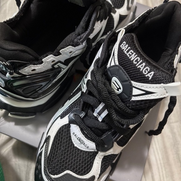 Balenciaga sneakers - Picture 4 of 6